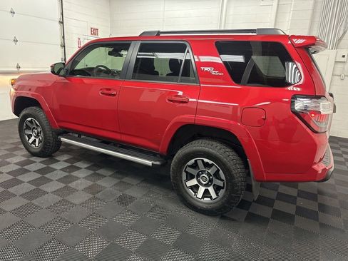 Used 2021 Toyota 4Runner TRD Off-Road AWD/4WD image 7