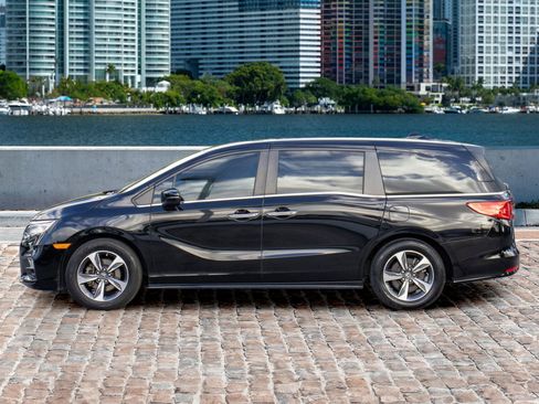 Certified 2018 Honda Odyssey Touring image 8