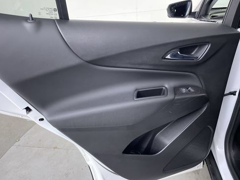 Used 2020 Chevrolet Equinox LT AWD/4WD image 19