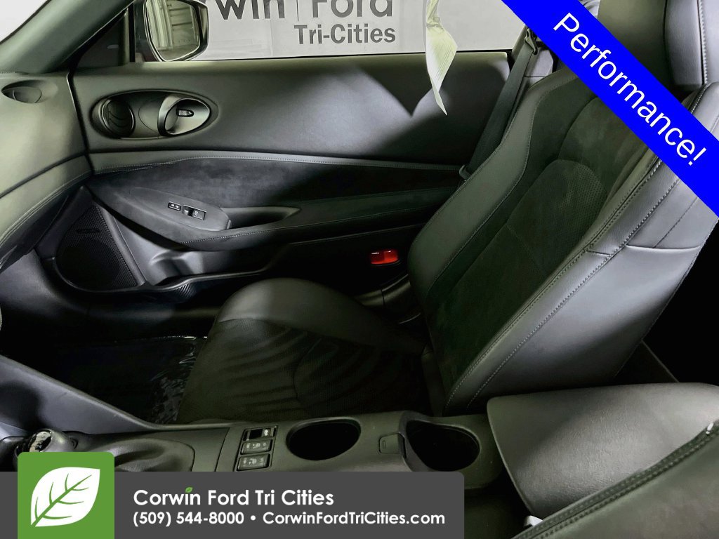 Used 2025 Nissan Z Performance w/ Floor Mat Package RWD image 26
