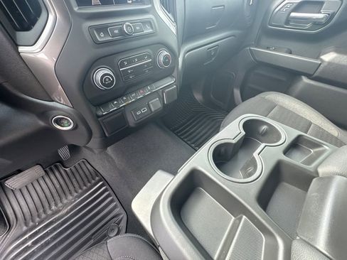 Used 2025 Chevrolet Silverado 1500 Custom image 31