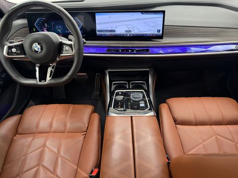 Used 2025 BMW 760i xDrive w/ Executive Package AWD/4WD image 15