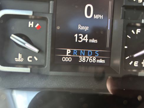 Certified 2020 Toyota Tundra Limited w/ Limited Premium Package AWD/4WD image 29