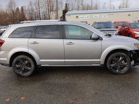 Used 2019 Dodge Journey Crossroad image 6