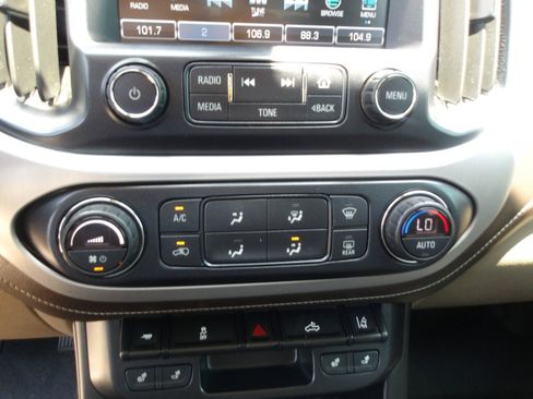 Used 2018 GMC Canyon SLT w/ Driver Alert Package RWD image 24