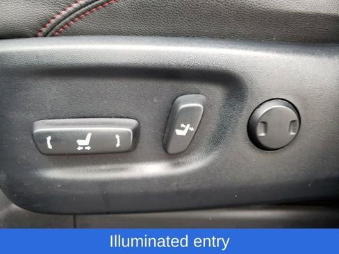 Used 2020 Toyota 4Runner Venture w/ Moonroof Package image 19