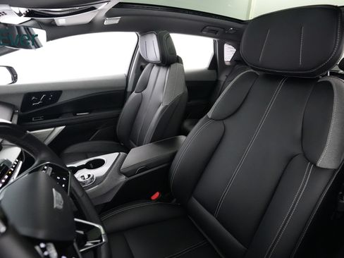 Used 2026 Cadillac Optiq Sport 1 w/ LPO, Floor Liner Package RWD image 4