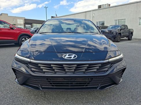 Certified 2024 Hyundai Elantra Blue FWD image 2