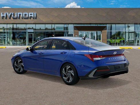 New 2026 Hyundai Elantra SEL Sport FWD image 5