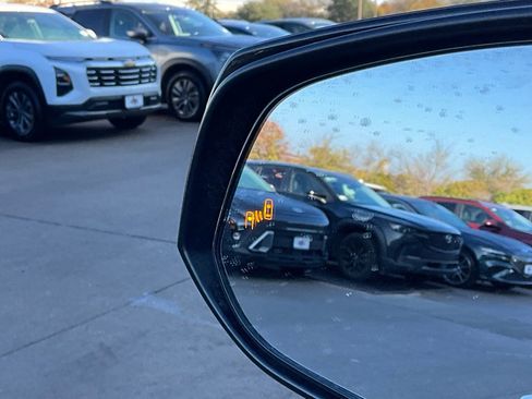 Used 2025 Toyota RAV4 XLE image 20