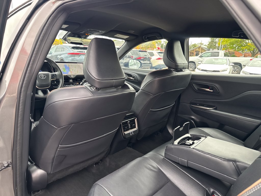 Used 2026 Toyota Crown AWD/4WD image 36