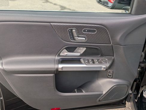 Certified 2025 Mercedes-Benz GLB 250 GLB 250 image 12