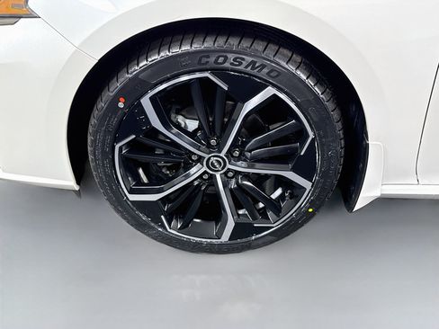 Used 2023 Nissan Altima 2.5 SR FWD image 38