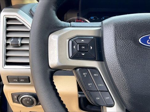 Used 2017 Ford F250 Lariat w/ FX4 Off-Road Package AWD/4WD image 24