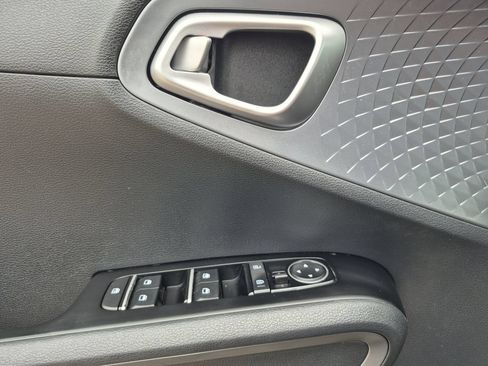 Used 2020 Kia Soul EX FWD image 8