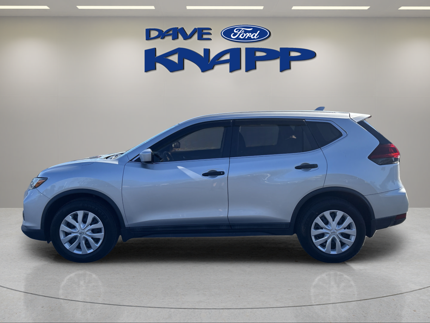 Used 2018 Nissan Rogue S FWD image 4