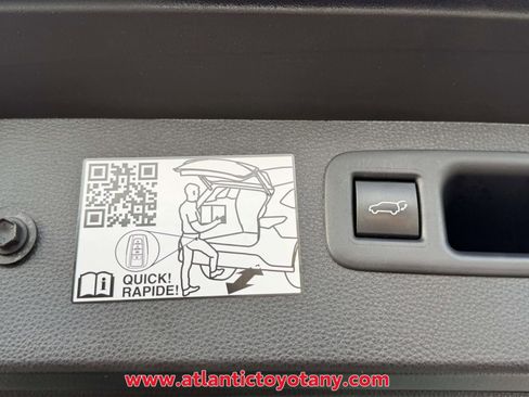 Used 2022 Toyota Highlander Limited image 13