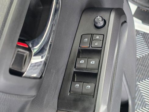 Used 2023 Toyota Tacoma TRD Off-Road image 19