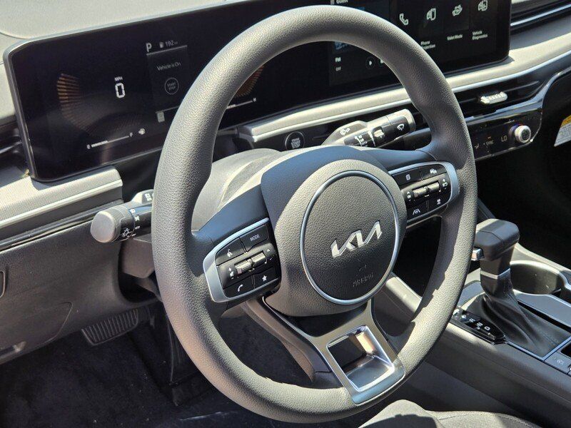 New 2026 Kia K5 LXS FWD image 10