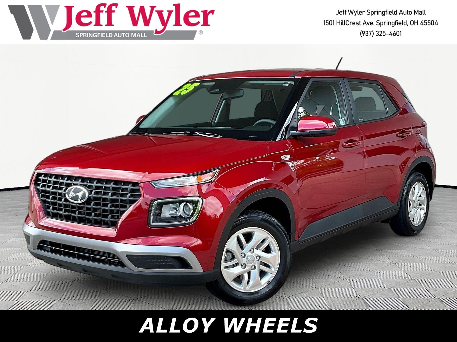 Used 2025 Hyundai Venue SE FWD image 1