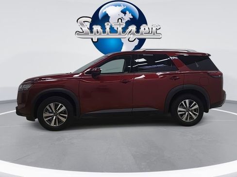 Used 2023 Nissan Pathfinder SL image 3