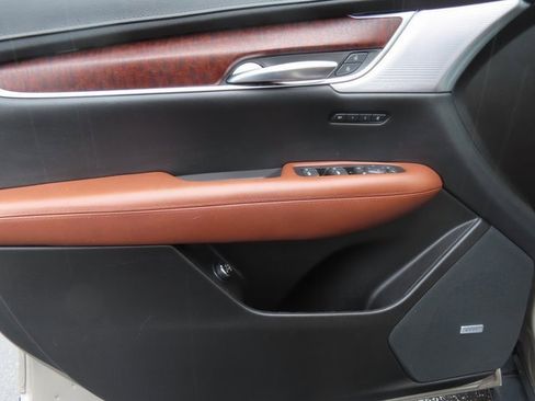 Used 2023 Cadillac XT5 Premium Luxury w/ Technology Package image 10