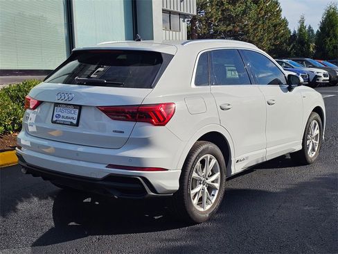 Used 2023 Audi Q3 2.0T Premium Plus w/ Premium Plus Package image 7