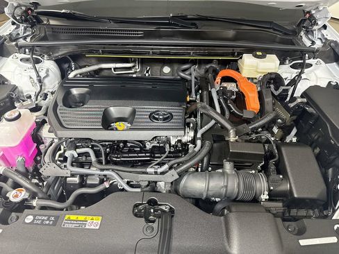Used 2025 Toyota Crown w/ Advanced Technology Package AWD/4WD image 31