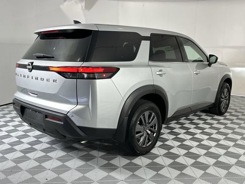 Used 2024 Nissan Pathfinder S FWD image 8
