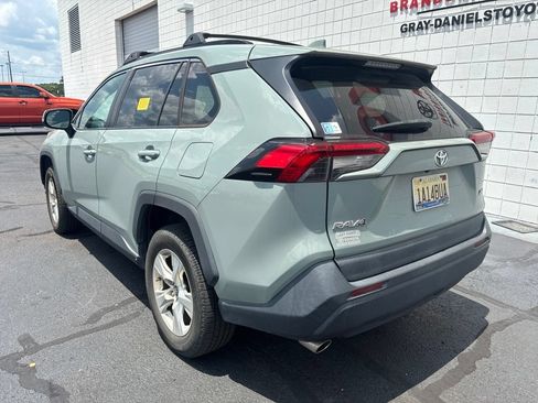 Used 2019 Toyota RAV4 XLE w/ Convenience Package FWD image 5