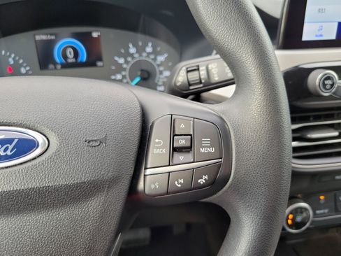 Used 2022 Ford Escape SE image 19