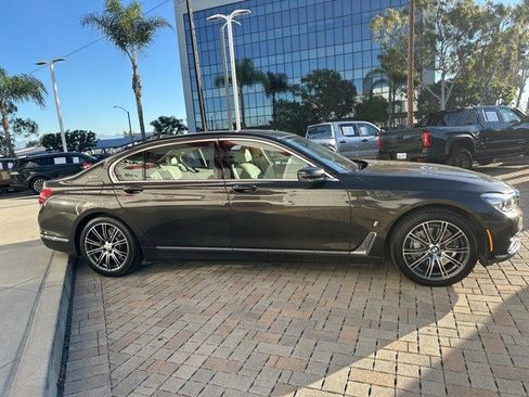 Used 2017 BMW 740e xDrive image 7