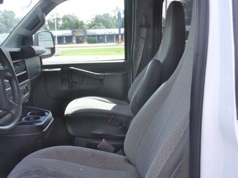 Used 2019 Chevrolet Express 3500 LT w/ LT Preferred Equipment Group RWD image 11