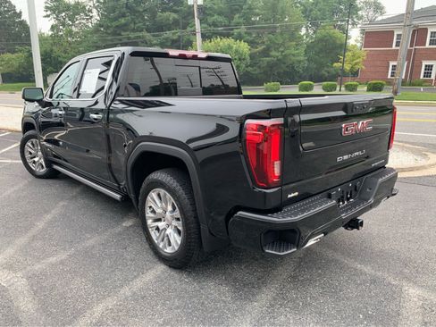Used 2023 GMC Sierra 1500 Denali w/ Technology Package AWD/4WD image 4