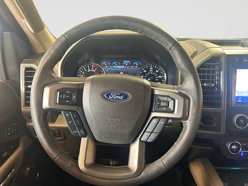 Used 2021 Ford Expedition XLT RWD image 18