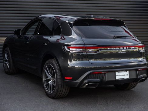 Certified 2025 Porsche Macan image 3