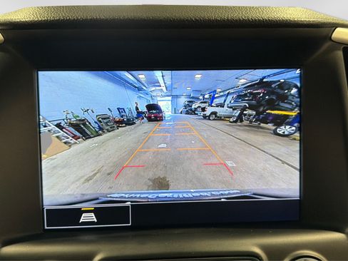Used 2024 GMC Terrain SLT AWD/4WD image 29