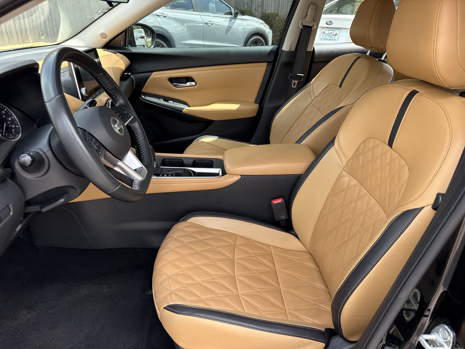 Used 2023 Nissan Sentra SV w/ SV Premium Package FWD image 9