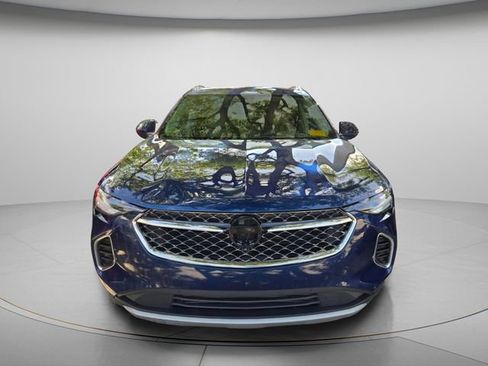 Used 2023 Buick Envision Avenir FWD image 3