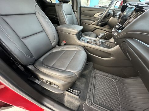 Certified 2023 Chevrolet Traverse LT w/ LT Premium Package image 39
