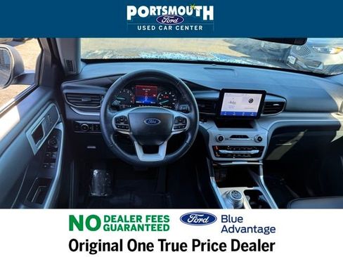 Used 2023 Ford Explorer XLT w/ Equipment Group 202A image 7