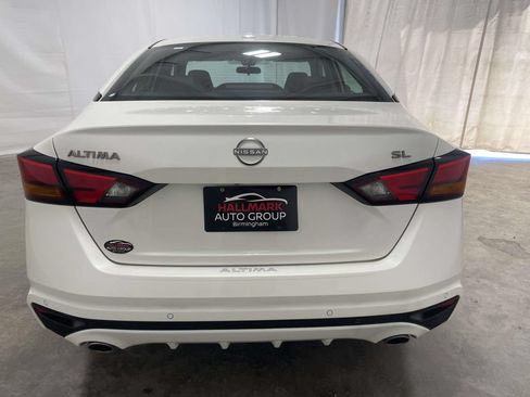 Used 2025 Nissan Altima 2.5 SL FWD image 3