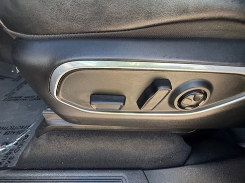 Used 2024 Jeep Wagoneer L Series II w/ Flexible Seating Group AWD/4WD image 29