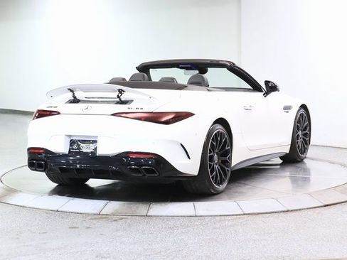 Used 2022 Mercedes-Benz SL 63 AMG 4MATIC w/ Driver Assistance Package image 14