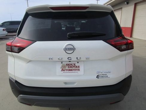 Used 2022 Nissan Rogue SV AWD/4WD image 8