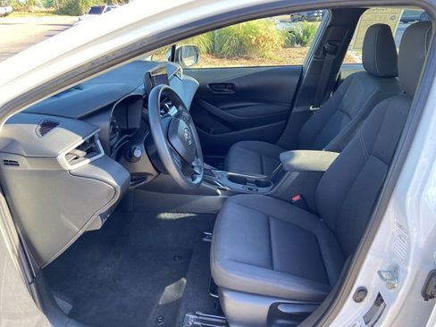 Used 2024 Toyota Corolla LE image 33