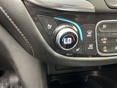 Certified 2024 Chevrolet Equinox Premier AWD/4WD image 21