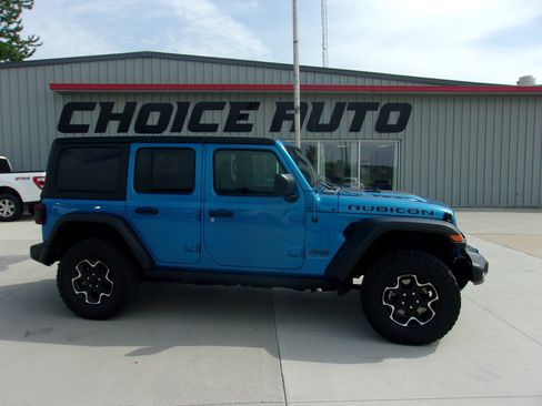 Used 2023 Jeep Wrangler Unlimited Rubicon 4xe w/ Cold Weather Group AWD/4WD image 2