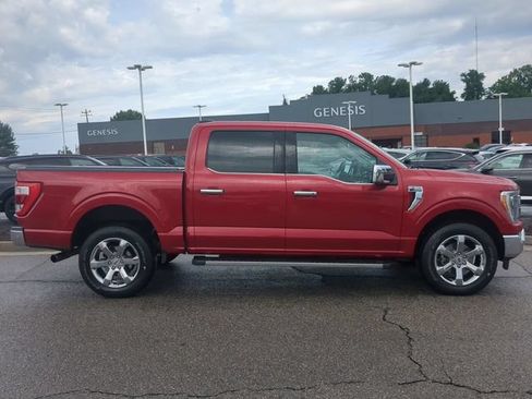 Used 2021 Ford F150 Lariat w/ Equipment Group 502A High AWD/4WD image 3