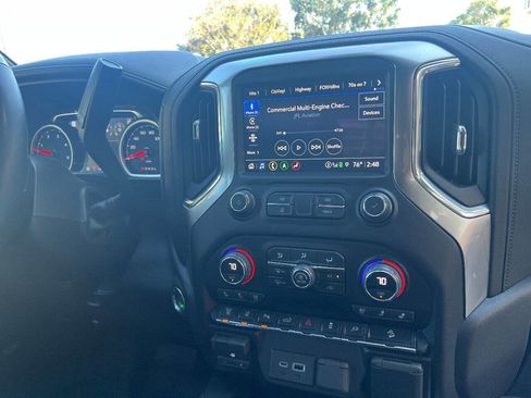 Used 2021 Chevrolet Silverado 2500 LTZ w/ LTZ Premium Package image 39